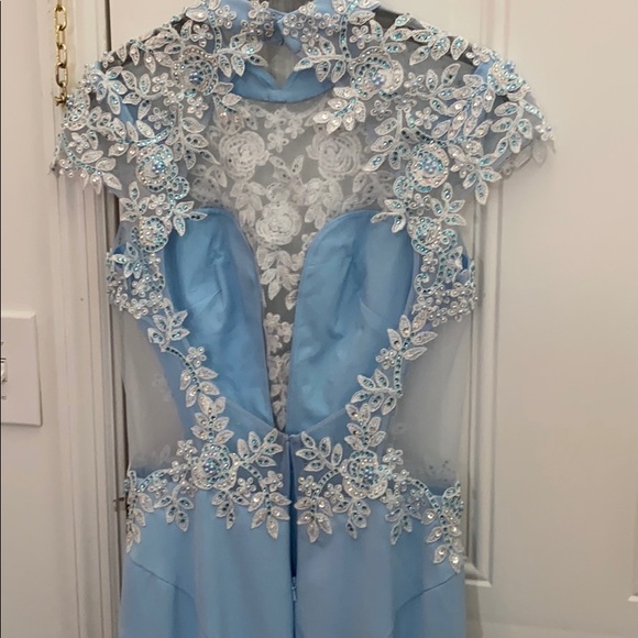 Dress - Picture 3 of 3